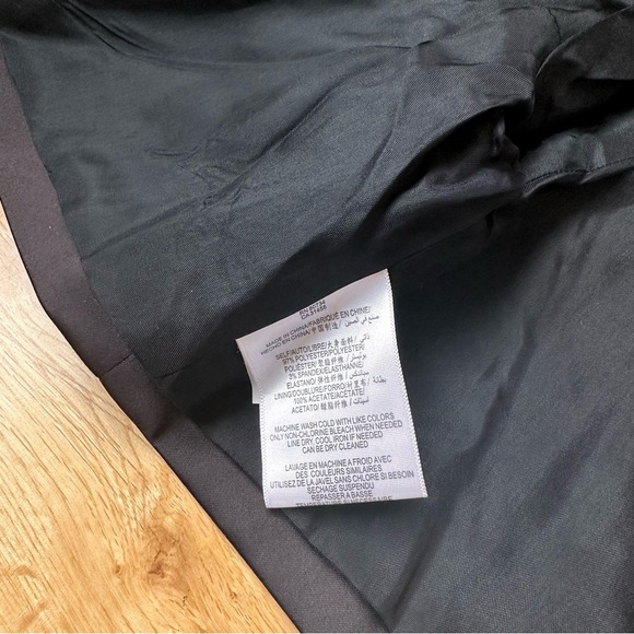 Max & Cleo Black Satin Cropped Jacket - Picture 5 of 6